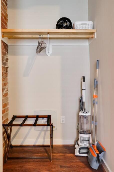 Cozy Chic Retreat In The Heart Of Rva Apartment Ричмънд Екстериор снимка